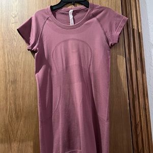 Lululemon swiftly tank short sleeve shirt